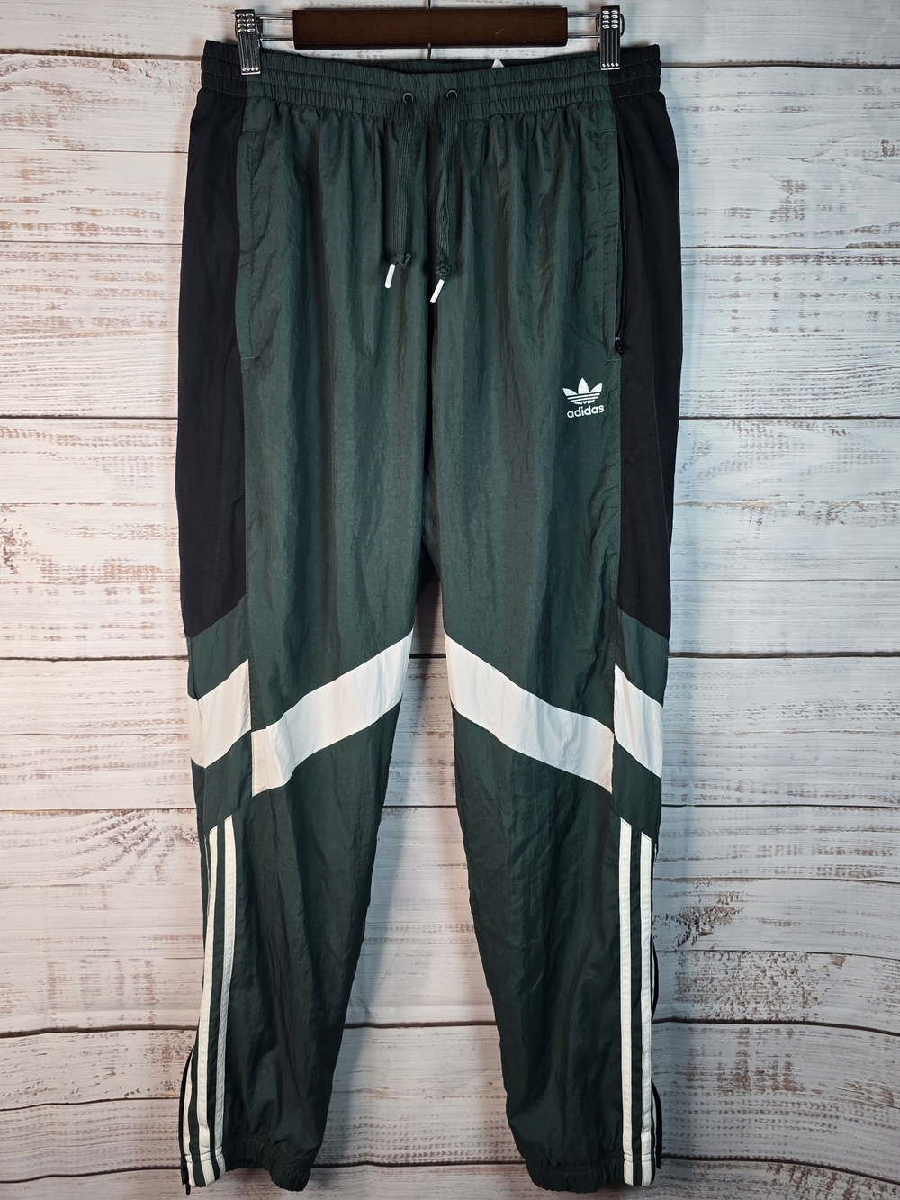 Adidas Originals Men’s Large Green Black Colorblock Nylon Track Pants Trefoil